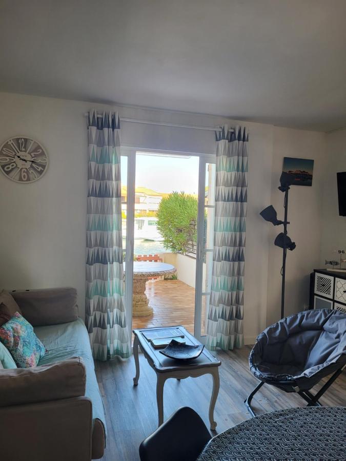 Villa Aux Capellans Sur La Marina Pour 4 Personnes - Vue Marina - Parking - Plage A 5 Min A Pied Saint-Cyprien  Exterior photo